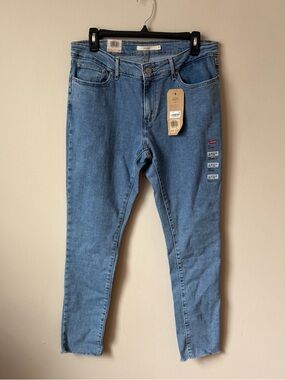 Levi’s 711 Skinny Jeans Light Wash Blue Mid Rise Sculpt Denim Sz 12M 31x30